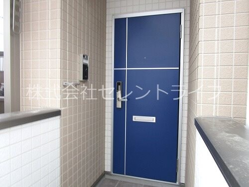 物件内観写真17　(玄関前)