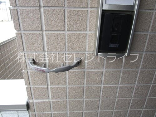 物件内観写真18　(傘立て・ＴＶドアホン)