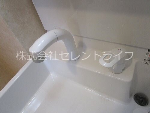 物件内観写真26　(洗面化粧台シャワーヘッド)