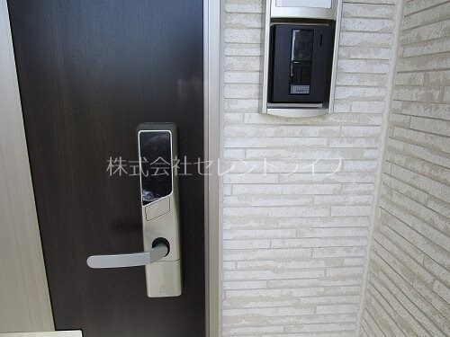 物件内観写真10　(玄関錠：デジタルキー)
