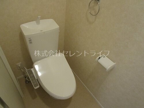 物件内観写真14　(温水洗浄暖房便座機能付トイレ)