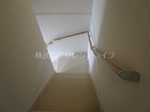 物件内観写真20　(室内階段)