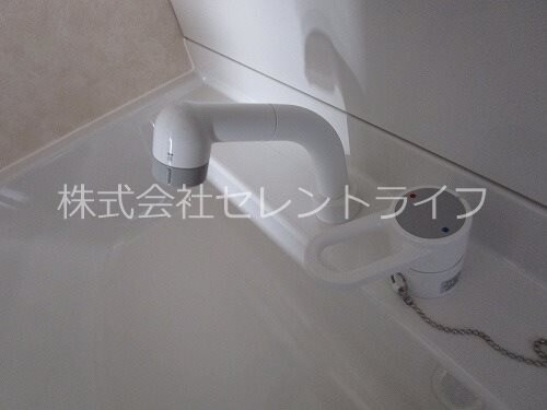 物件内観写真28　(洗面化粧台シャワーヘッド)