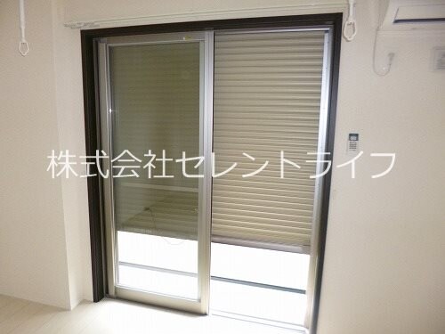物件内観写真27　(防犯シャッター)