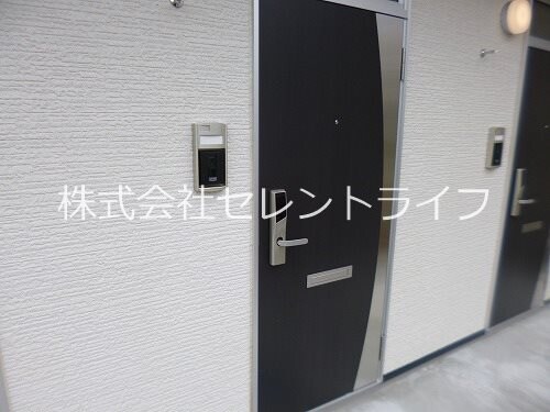 物件内観写真28　(玄関前)