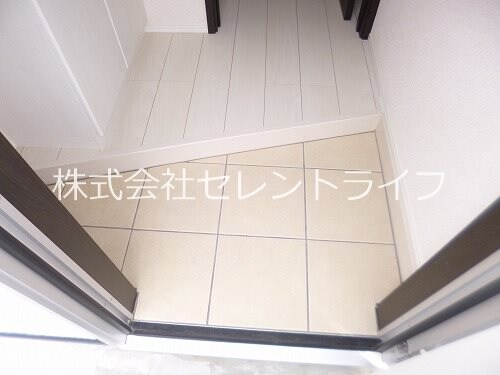 物件内観写真31　(玄関内部)
