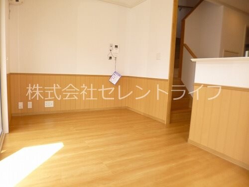 物件内観写真5　(洋室)