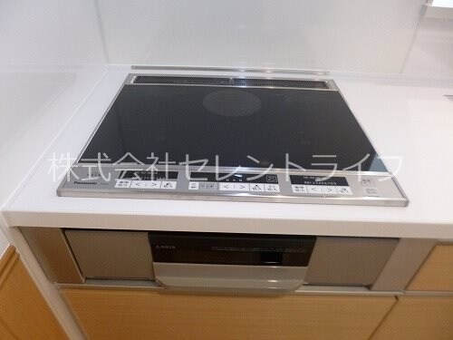 物件内観写真12　(ＩＨ3口ガスコンロ)