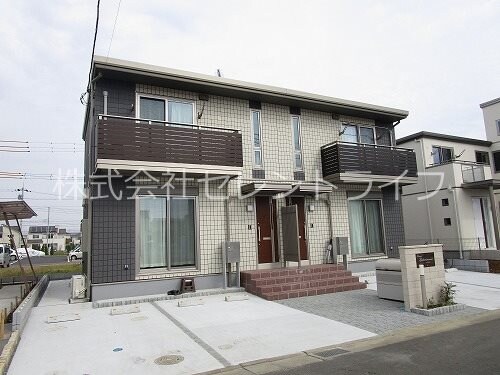 物件内観写真4　(敷地内駐車場)