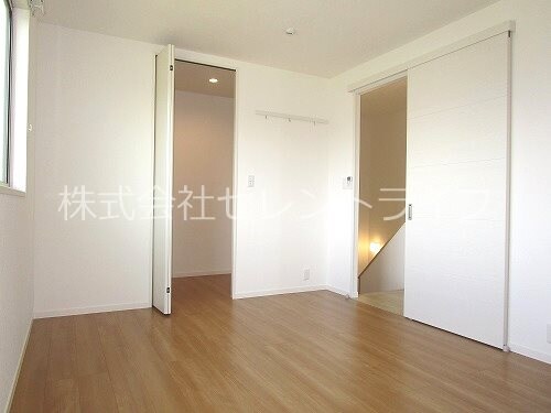 物件内観写真8　(2階北側洋室)