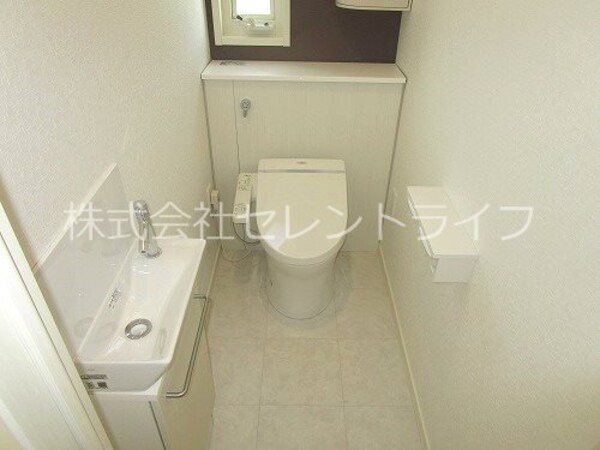 トイレ(温水洗浄便座付トイレ)