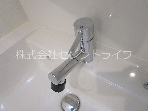 物件内観写真23　(洗面化粧台シャワーヘッド)