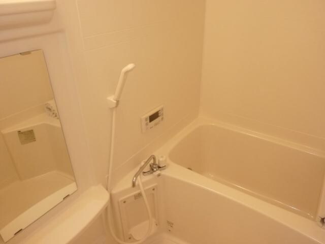 物件内観写真7　(ユニットバス)