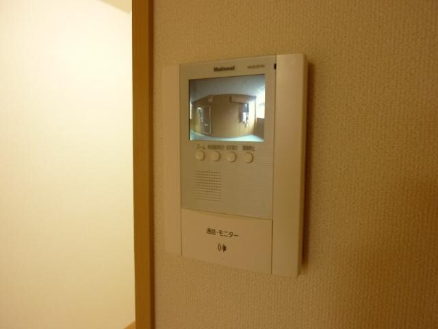 物件内観写真12　(カメラ付インターホン)
