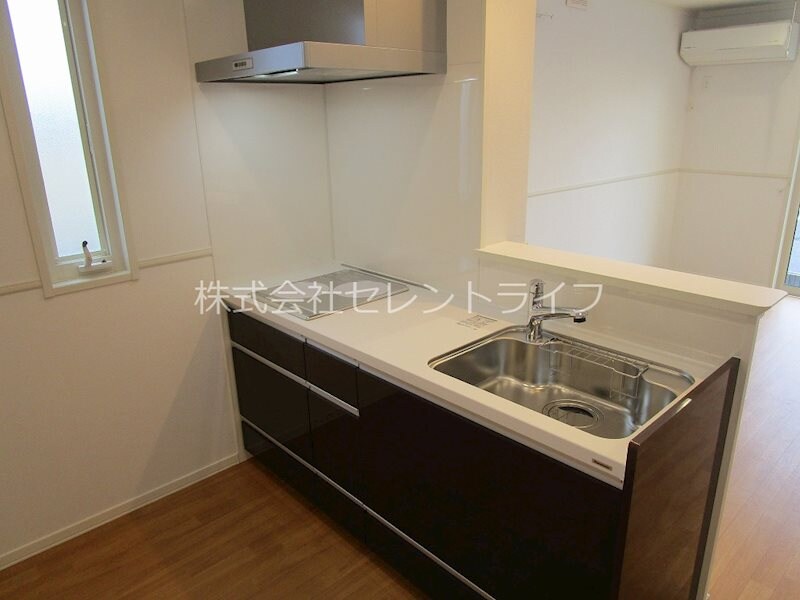 物件内観写真3　(カウンターキッチン)