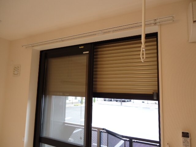 物件内観写真12　(シャッター雨戸)