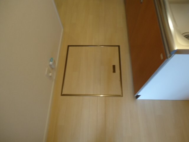 物件内観写真26　(床下収納)