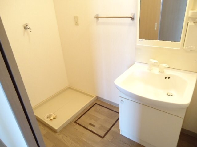 物件内観写真4　(脱衣所)