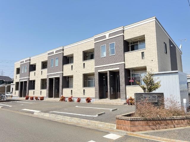 物件外観写真1　(外観写真（昼）)