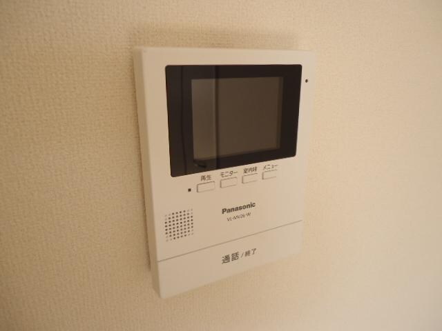物件内観写真11　(カメラ付インターホン)