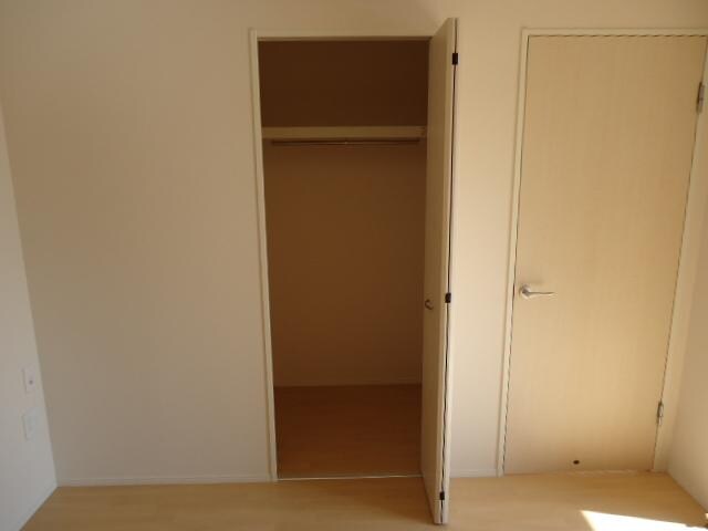 物件内観写真13　(クローゼット)