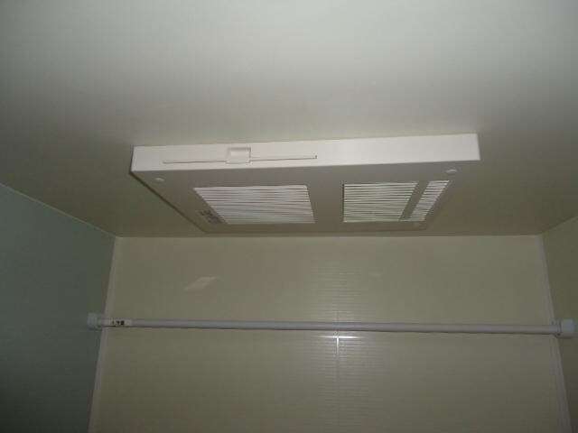 物件内観写真14　(浴室乾燥機)