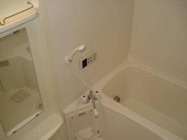 物件内観写真7　(追焚付バス)