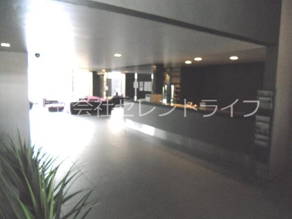 エントランス(1階受付)