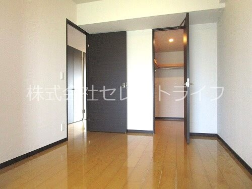 物件内観写真7　(北東側洋室)