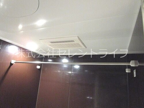 物件内観写真16　(暖房・涼風換気乾燥機)