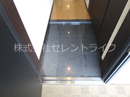 物件内観写真20　(玄関)