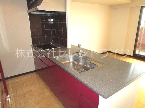 物件内観写真33　(システムカウンターキッチン)