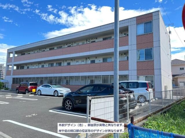 物件外観写真2　(同型タイプ)