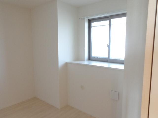 物件内観写真23　(西側洋室（イメージ）)