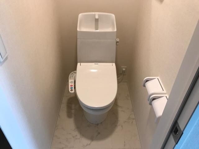 物件内観写真4　(シャワー付トイレ（イメージ）)