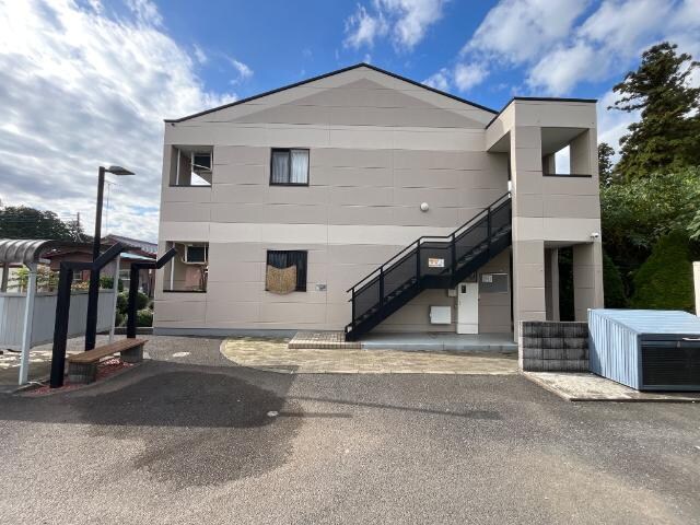 物件外観写真2　(外観写真（昼）)