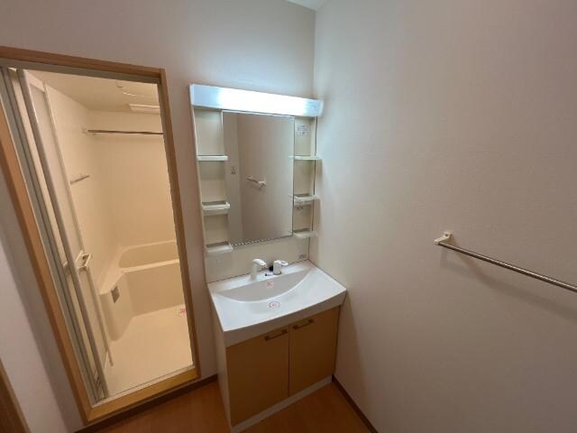 物件内観写真11　(洗髪洗面化粧台)