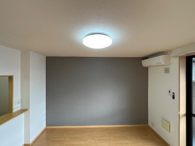 物件内観写真17　(室内照明)