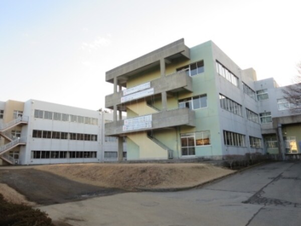 その他(谷田部東中学校まで4200m)