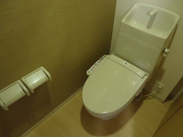 トイレ(シャワー付トイレ)