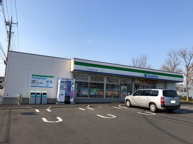 物件内観写真19　(ファミリーマートまで60m)