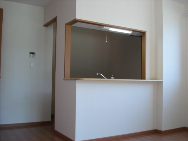 物件内観写真6　(リビング)