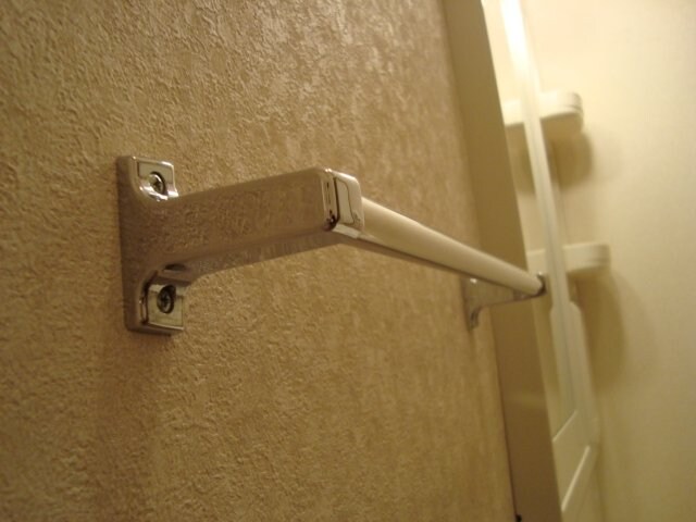 物件内観写真23　(タオルかけ)