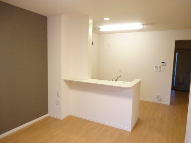 物件内観写真6　(リビング)