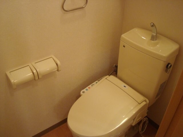 物件内観写真4　(トイレ)