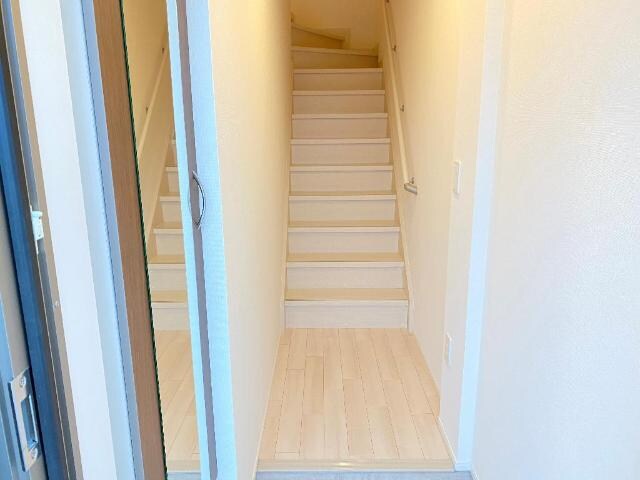 物件内観写真9　(玄関)