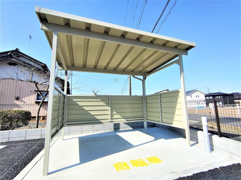 物件内観写真11　(少しの買い物にあると嬉しい駐輪場)