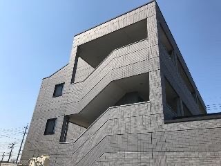 物件外観写真3　(外観写真（昼）)