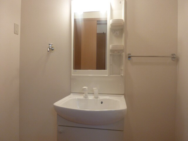 物件内観写真10　(洗髪洗面化粧台)