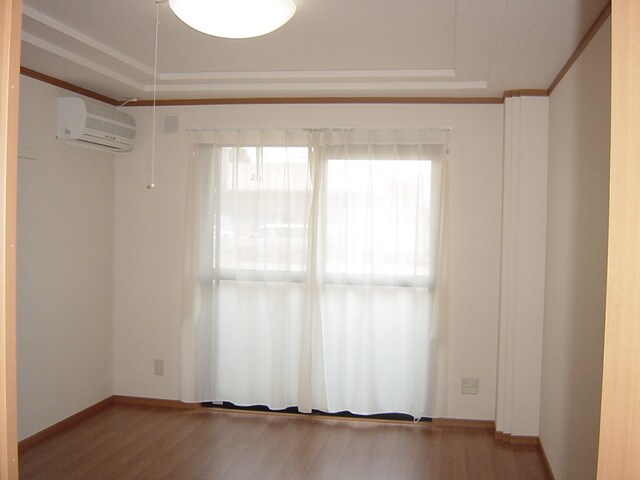 物件内観写真12　(洋室)